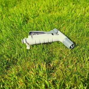 Zraszacz ręczny pistoletowy z regulacją strumienia GreenStar