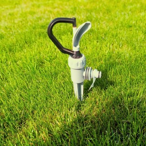 Zraszacz obrotowy na szpilce wbijany Green Star