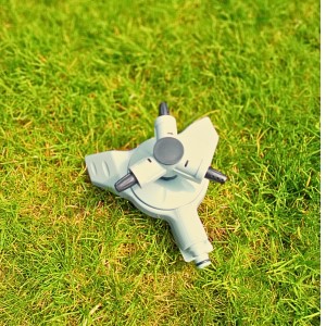 Zraszacz obrotowy 3-ramienny przenośny Green Star