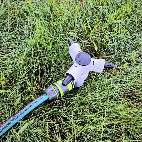 Zraszacz obrotowy 3-ramienny na szpilce Green Star