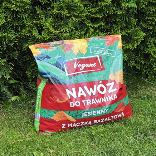 Nawóz jesienny do trawnika z mączką bazaltową 16 kg Vegano