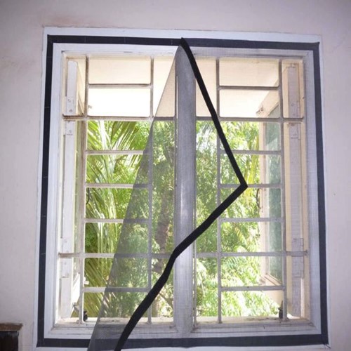 Moskitiera - siatka na okno przeciwko owadom 130 x 150 cm