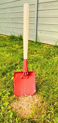 Saperka składana czerwona Green Star