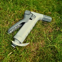 Zraszacz ręczny pistoletowy z regulacją strumienia GreenStar