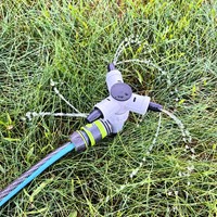 Zraszacz obrotowy 3-ramienny na szpilce Green Star