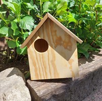 Budka domek dla wiewiórek drewniany