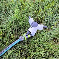 Zraszacz obrotowy 3-ramienny na szpilce Green Star